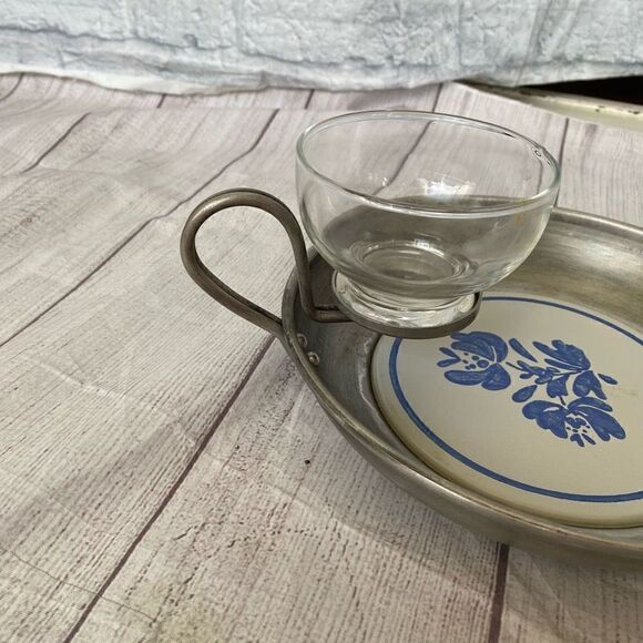 Vintage Appetizer plate w/curved handle and glass bowl for dipping sauce - Picture 3 of 4